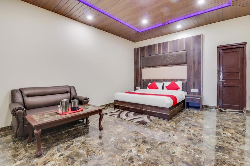 Hotel Himdhara, Dalhousie Zewnętrze zdjęcie