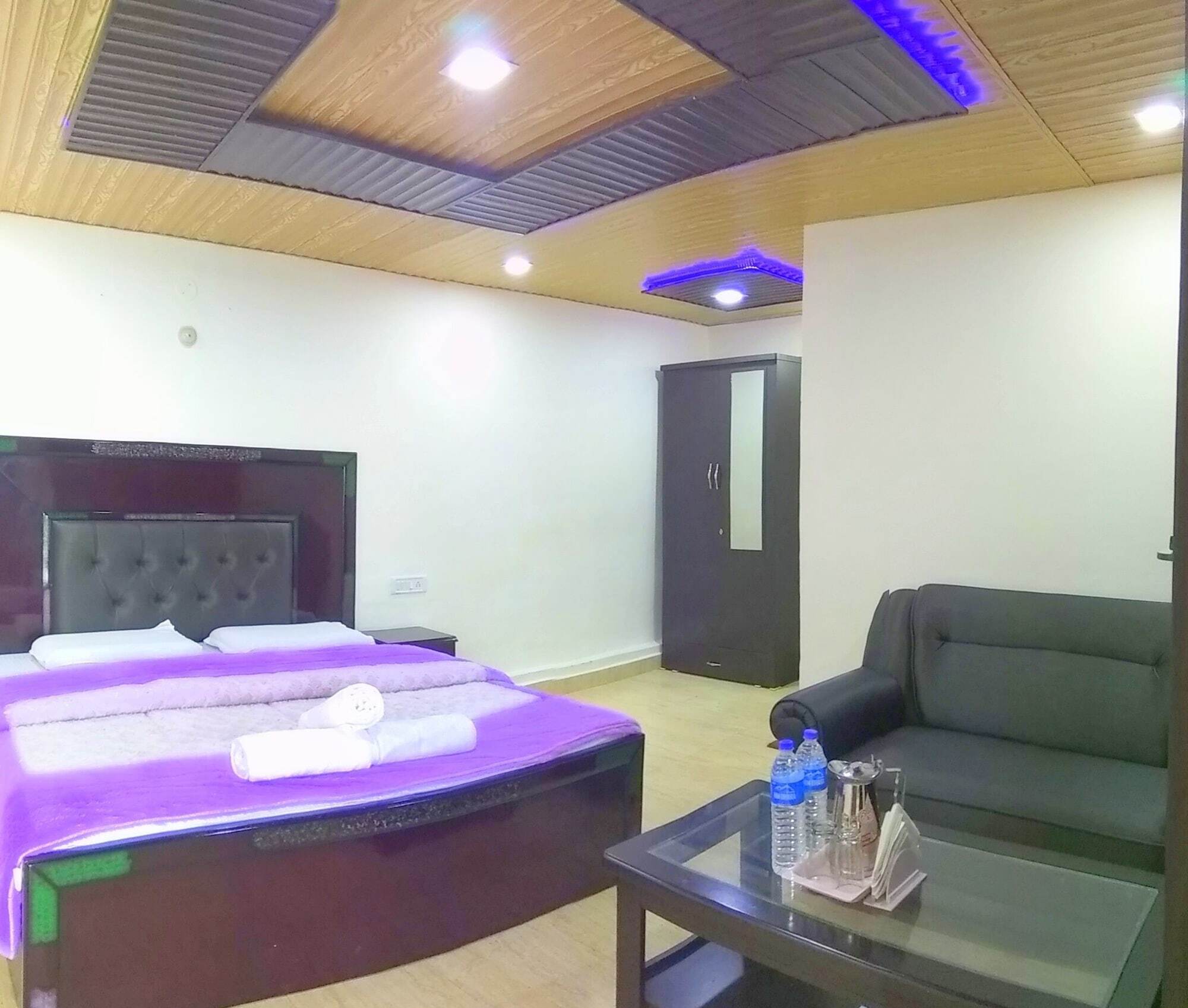 Hotel Himdhara, Dalhousie Zewnętrze zdjęcie