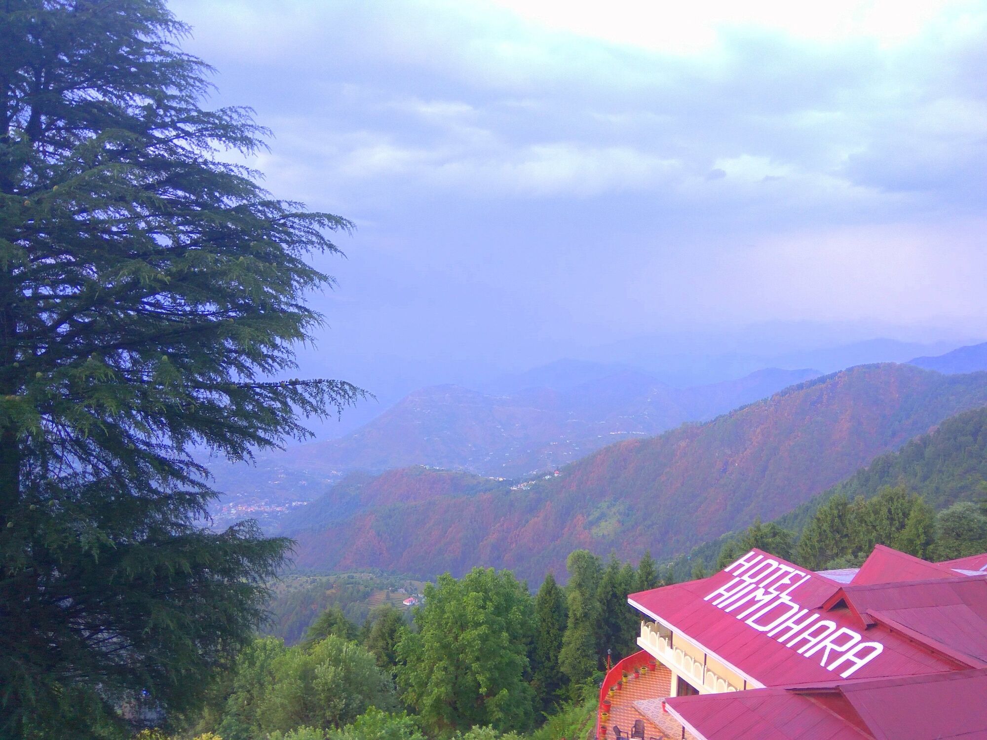 Hotel Himdhara, Dalhousie Zewnętrze zdjęcie
